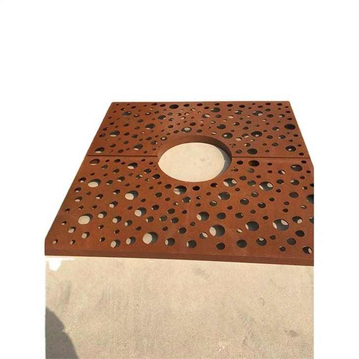 Aangepaste Tree Rooster Met Manhole Cover