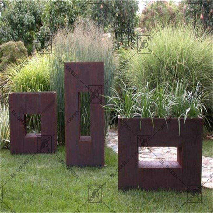 Satılık Metal Pencere Kutuları