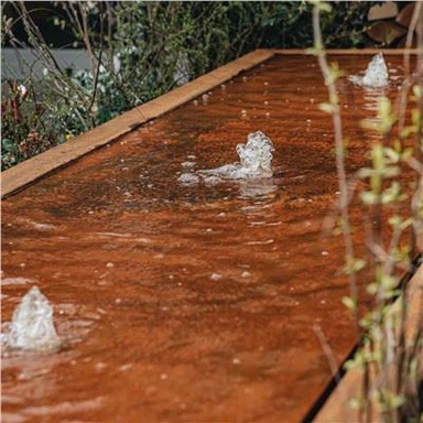 Uzun Corten Çelik Modern Su Özelliği