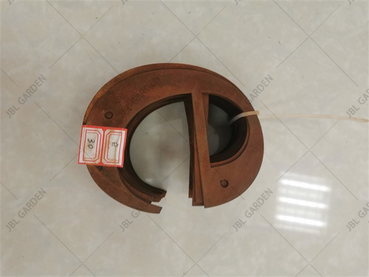 Corten Steel (hava koşullarına dayanıklı çelik) E harfi